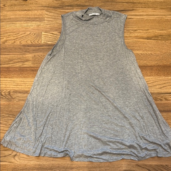 Gray Sleeveless Women's Top - Picture 1 of 1